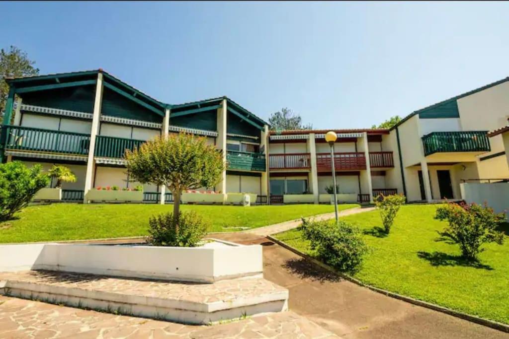 Caporizon-Baillenia-T1 Vue Montagne - Piscine St Jean De Luz Apartment Saint-Jean-de-Luz Luaran gambar