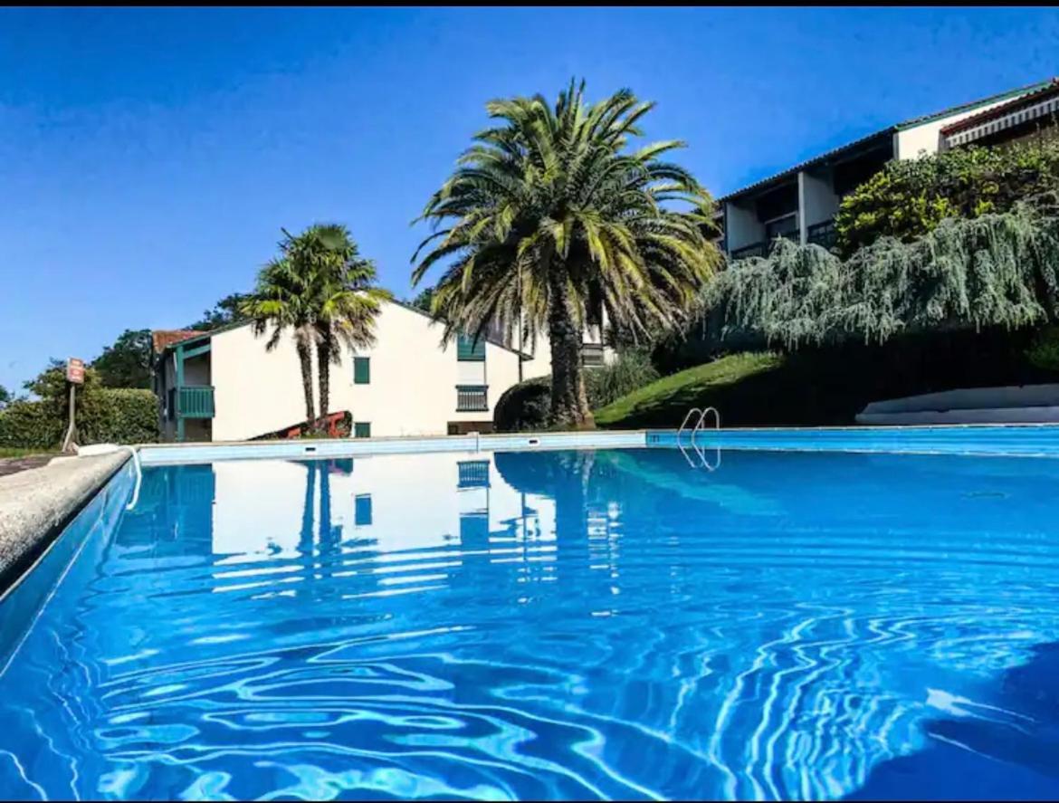 Caporizon-Baillenia-T1 Vue Montagne - Piscine St Jean De Luz Apartment Saint-Jean-de-Luz Luaran gambar